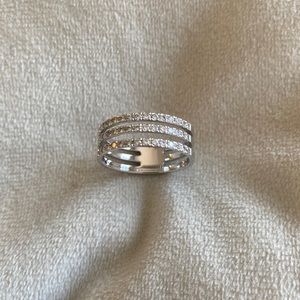 14K Diamond banded Ring